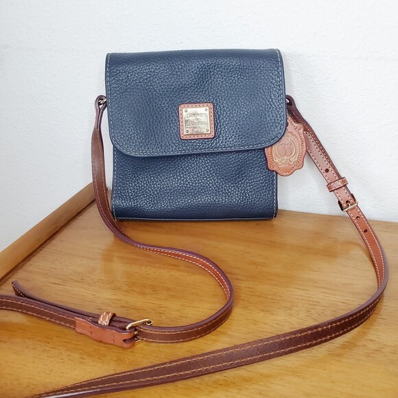 Dooney & Bourke Disneyland Club 33 Navy Crosssbody 2014 Leather Hang Tag Rare - Picture 15 of 15